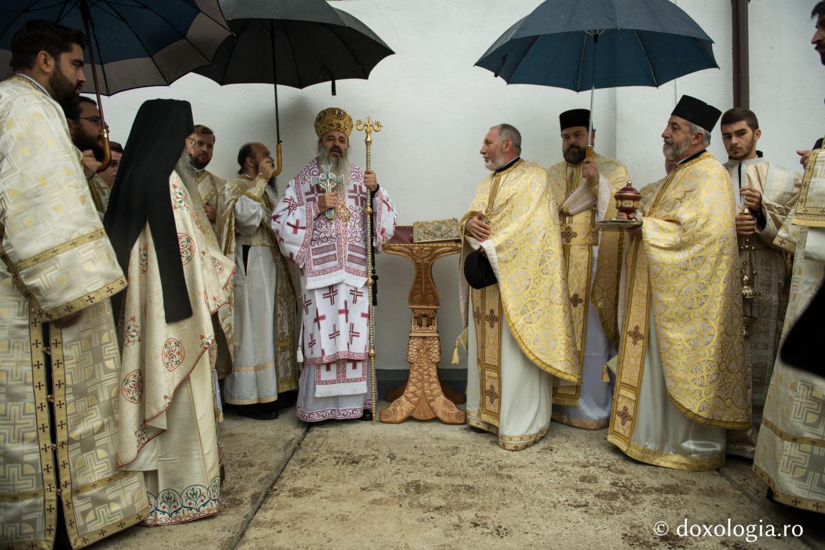 Slujba de Resfintire 11.10.2015